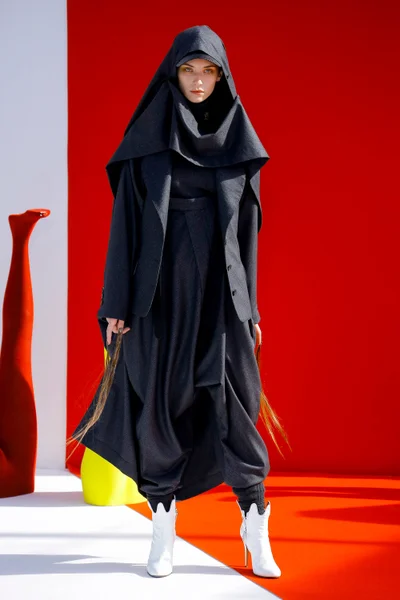 Look 1